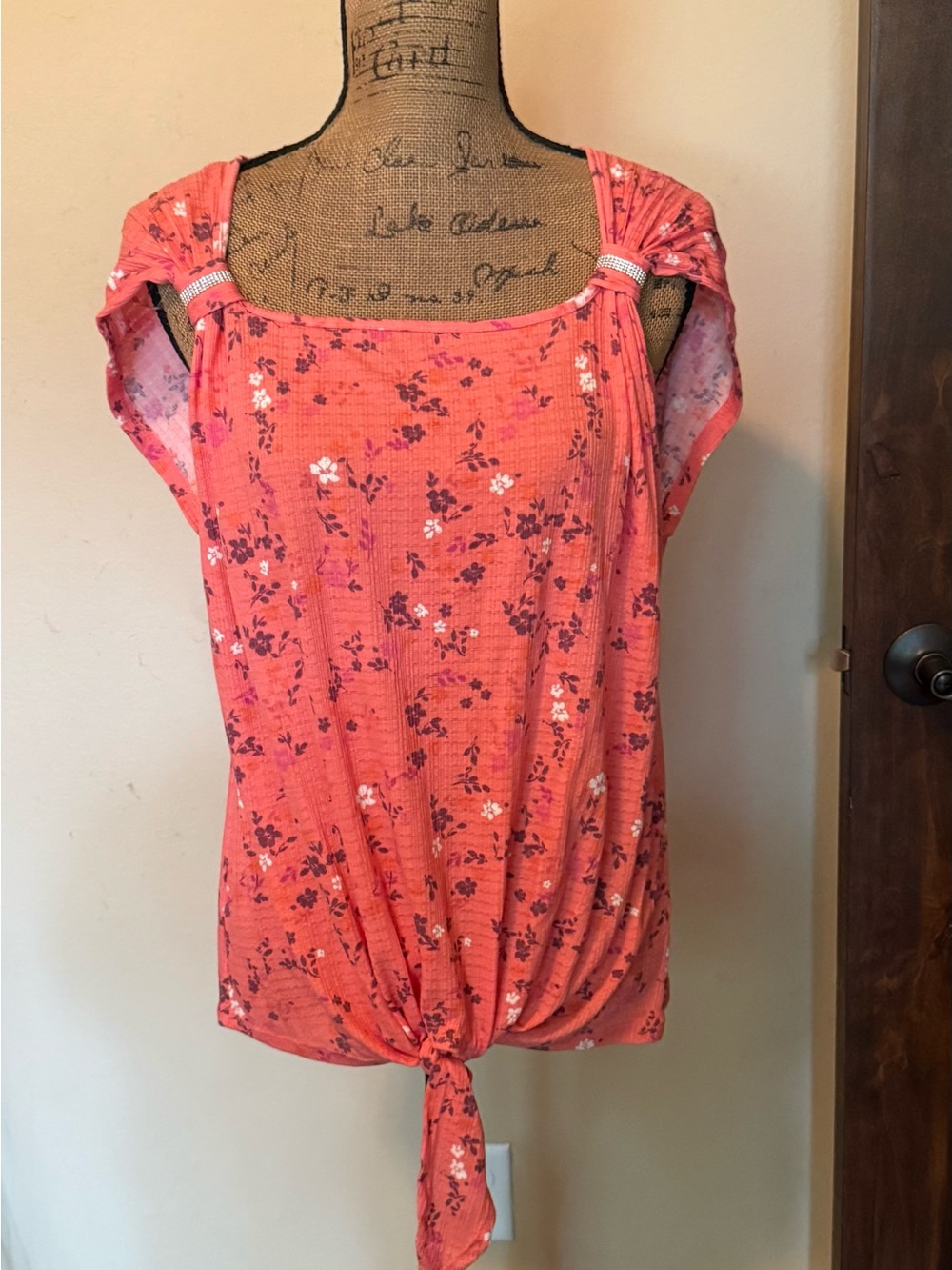 Women’s Coral Floral Tie-Front Top